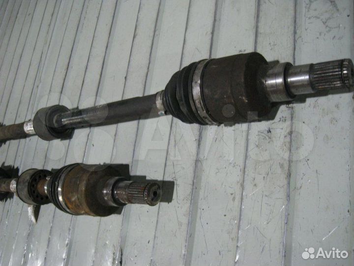 Полуось привод шрус передний левый Suzuki Sx4