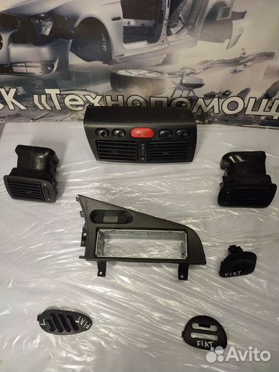 Рамка магнитолы Fiat Palio