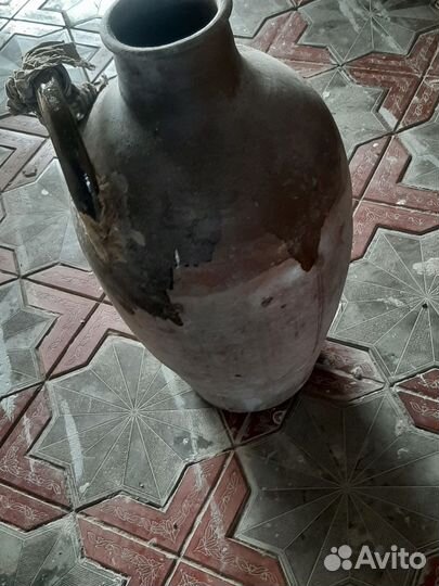 Кувшин старинный