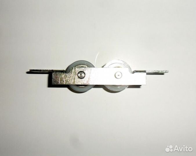 Ролик двери холодильника