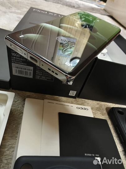 OPPO Find X7 Ultra, 16/512 ГБ