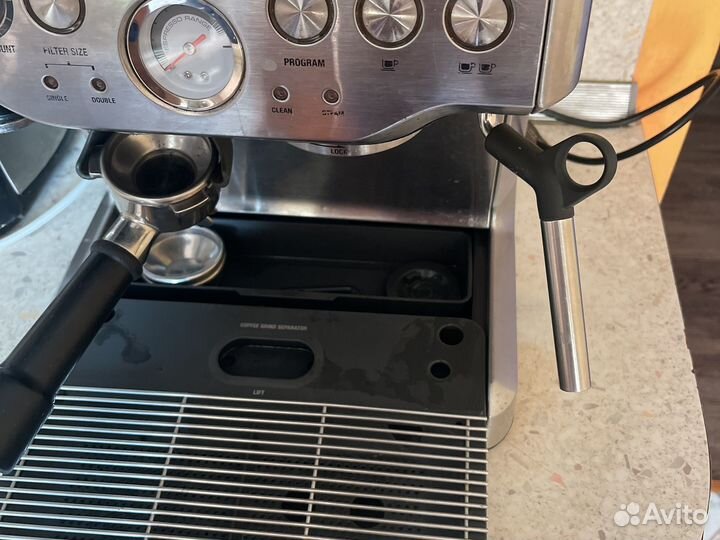 Кофемашина bork c801 рабочая профессиональная
