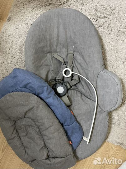 Шезлонг детский stokke