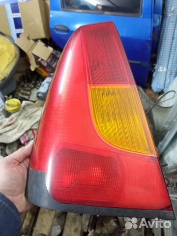 Задний правый фонарь Рено Логан 1