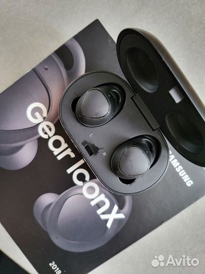 Наушники беспроводные Samsung Gear IconX
