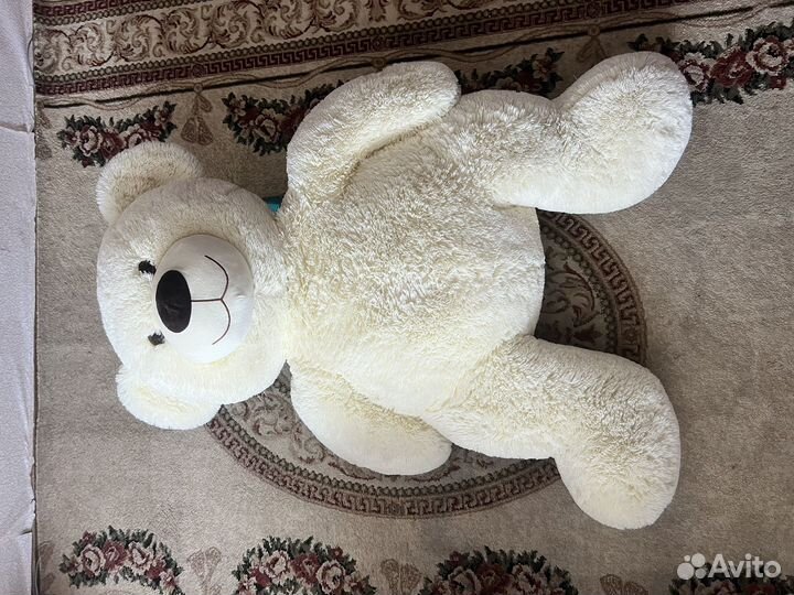 Плюшевый медведь большой