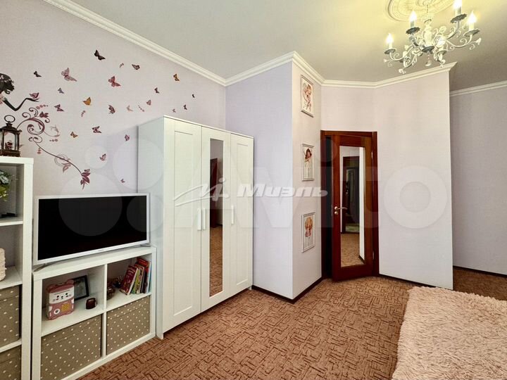 Дом 542,5 м² на участке 12 сот.