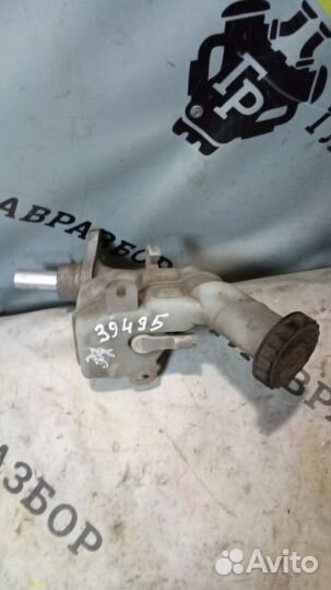 Цилиндр тормозной главный Mitsubishi Mitsubishi La