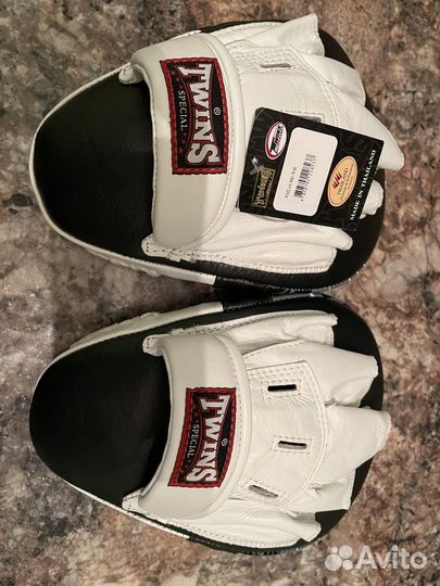 Боксерские лапы Twins