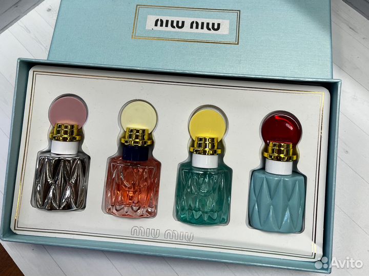 Miu Miu Подарочный набор для женщин 4 х 30 ml