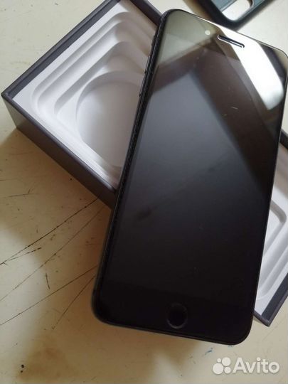 Телефон iPhone 8 plus