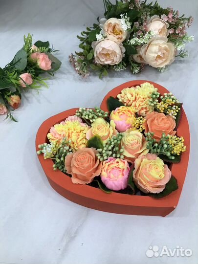 Цветы в пенобоксе