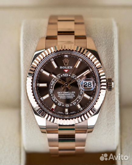 Часы Rolex Sky-Dweller 42 mm