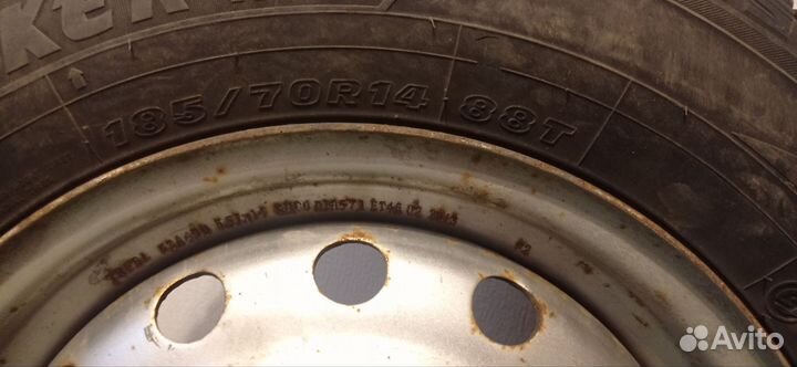 Зимняя резина Maxxis R14 на штамповочных дисках