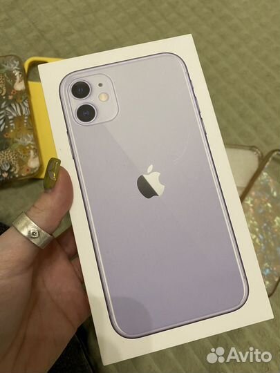 iPhone 11, 64 ГБ
