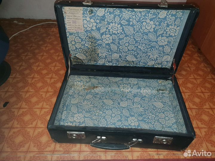 Чемодан кожанный