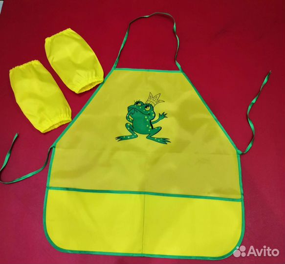 Продам детские фартуки бу