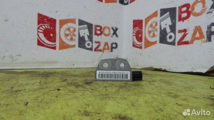 Датчик airbag Nissan Teana J31 3.5 vq35de 2006
