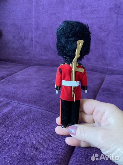 Фигурка британского солдата