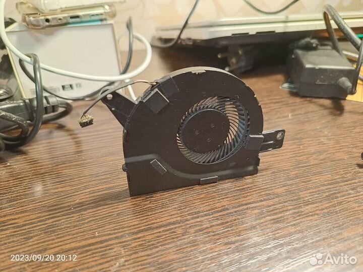 Кулер (вентилятор) для ноутбуков Dell 5580, 5590