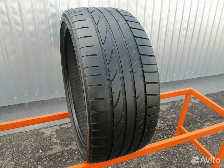 Bridgestone Potenza RE050A 235/35 R19 91Y