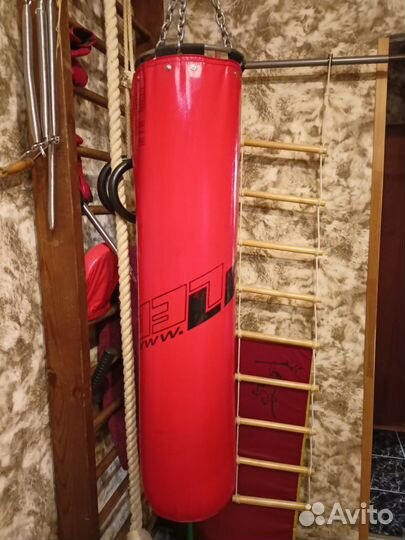 Боксерский мешок, груша