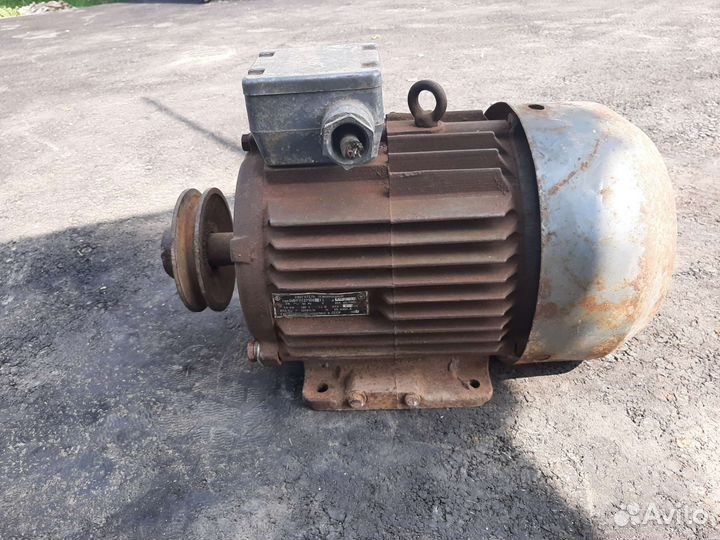 Электродвигатель асинхронный