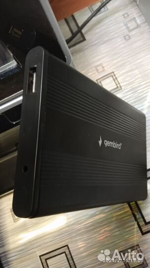 Новый внешний бокс с ssd диском 500гб