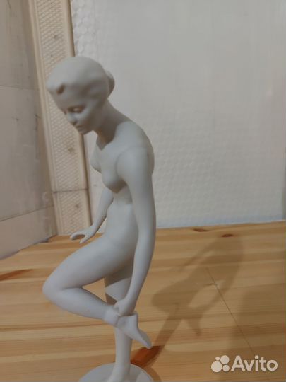 Статуэтка бисквит гимнастка Барановка