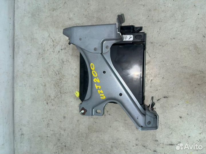 Блок предохранителей салонный Toyota Land Cruiser