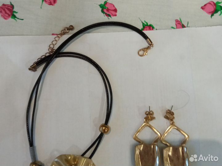 Комплект колье и серьги