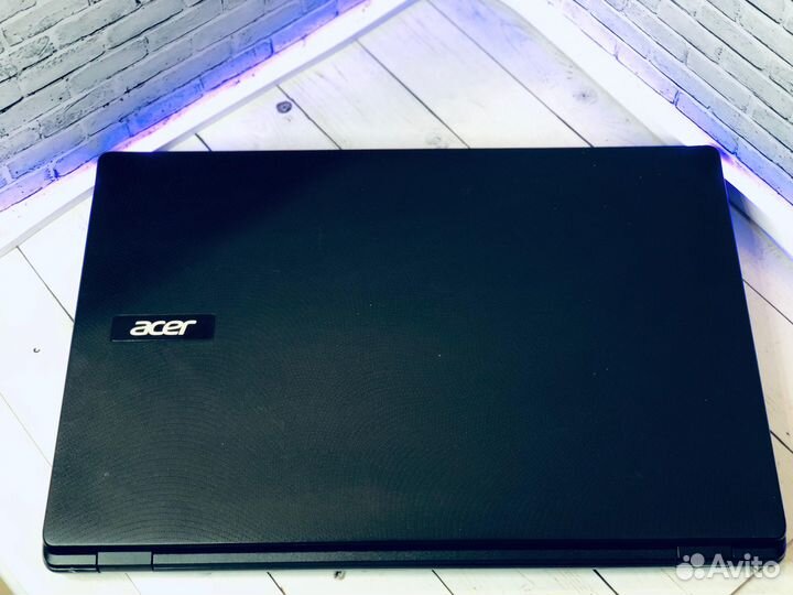 Ноутбук Acer\17.3\4 ядра\GeForce 910M\8gb\SSD