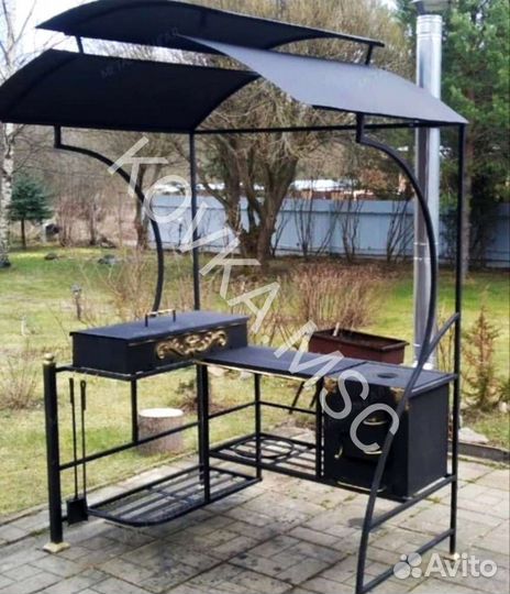 Мангал с крышей