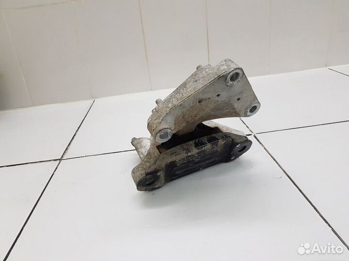Опора двигателя левая (Chery Tiggo 8 Pro)