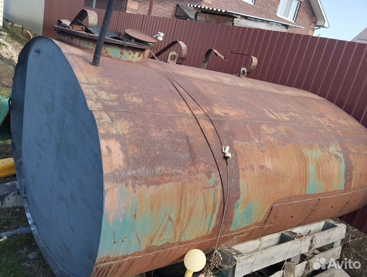 Емкость для воды 4000 литров