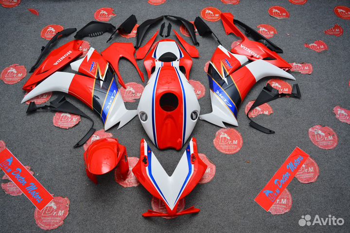 Honda cbr1000rr 12-16 пластик в наличии