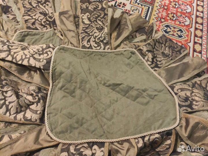 Скатерть на круглый стол и стулья