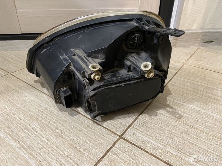 Фара Лада приора Правая