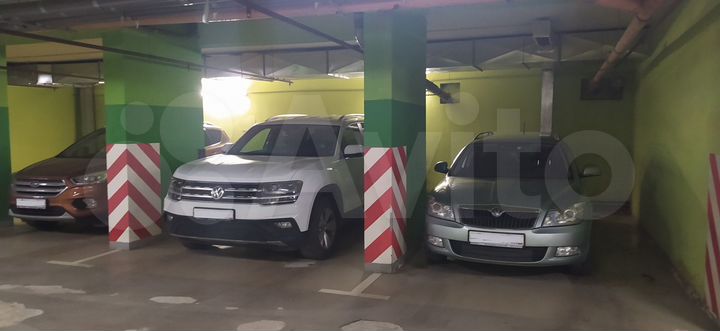 Машиноместо, 18 м²