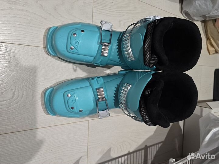 Горнолыжные ботинки детские 22.5