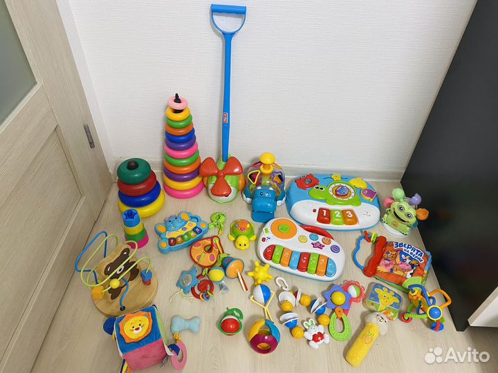 Развивающие игрушки пакетом