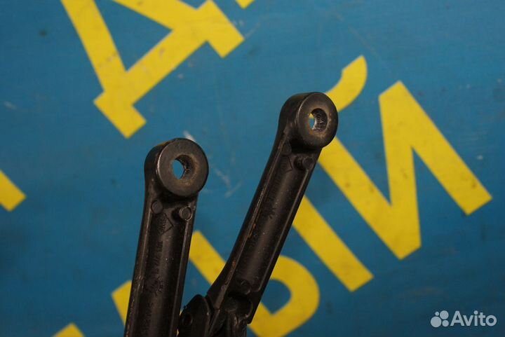 Поводки дворников Audi A4