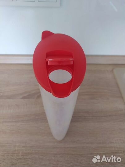 Контейнер для сыпучих продуктов 1.9л