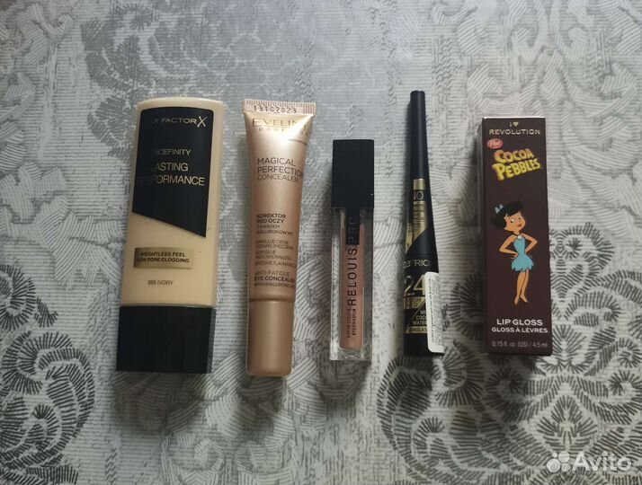 Крем тональный Max Factor+консилер+тени+блеск