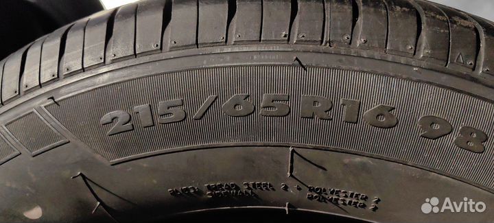 GT Radial Champiro VP1 215/65 R16 98T