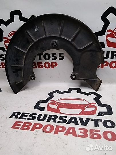 Пыльник тормозного диска передний правый Vw Passat