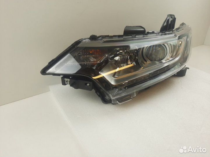Фара левая Mitsubishi Outlander 3 2015-2018