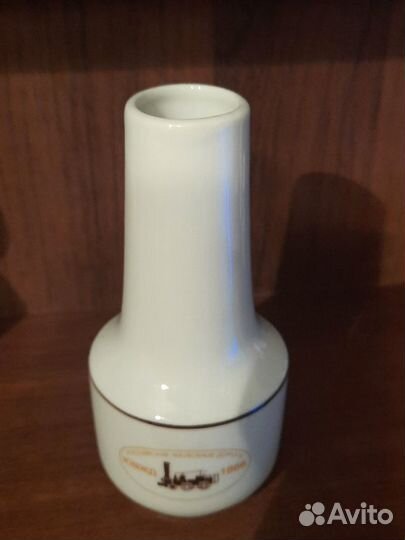 Вазочка подбукетник фарфор