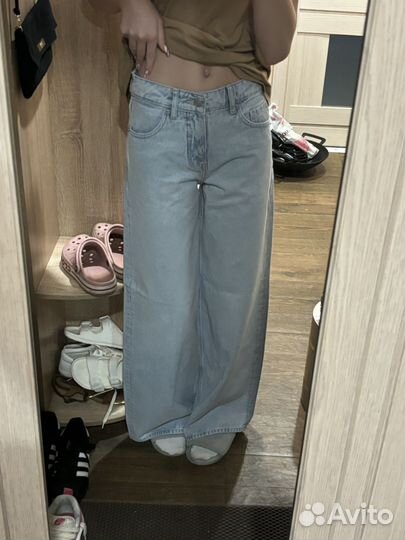 Джинсы широкие