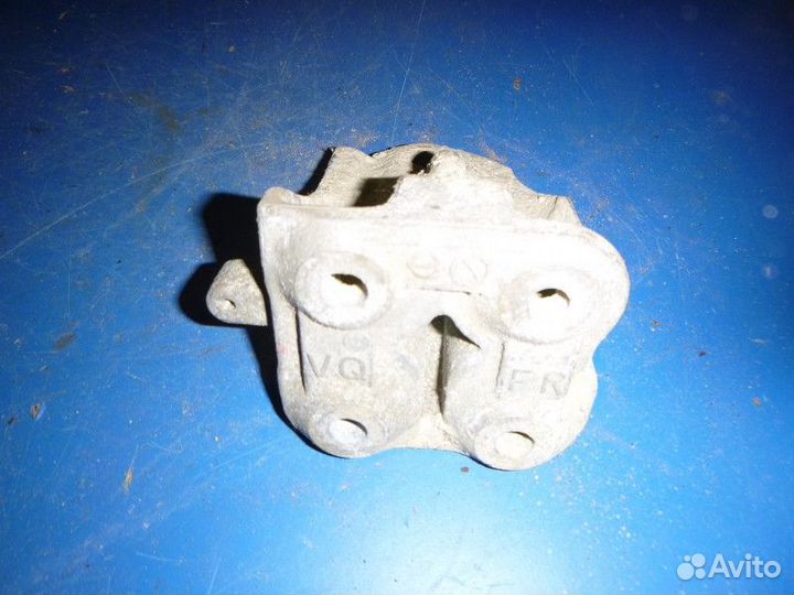 Кронштейн передний nissan teana J32 2008